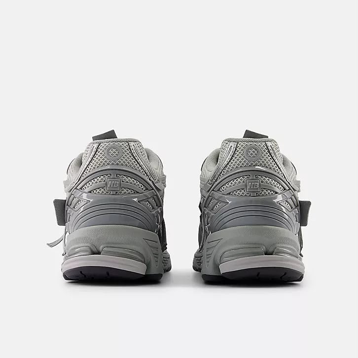 NB 1906 A "Silver Metallic"