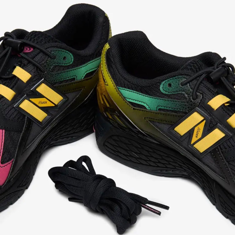 NB 1906U B&W “Butterfly Echo”