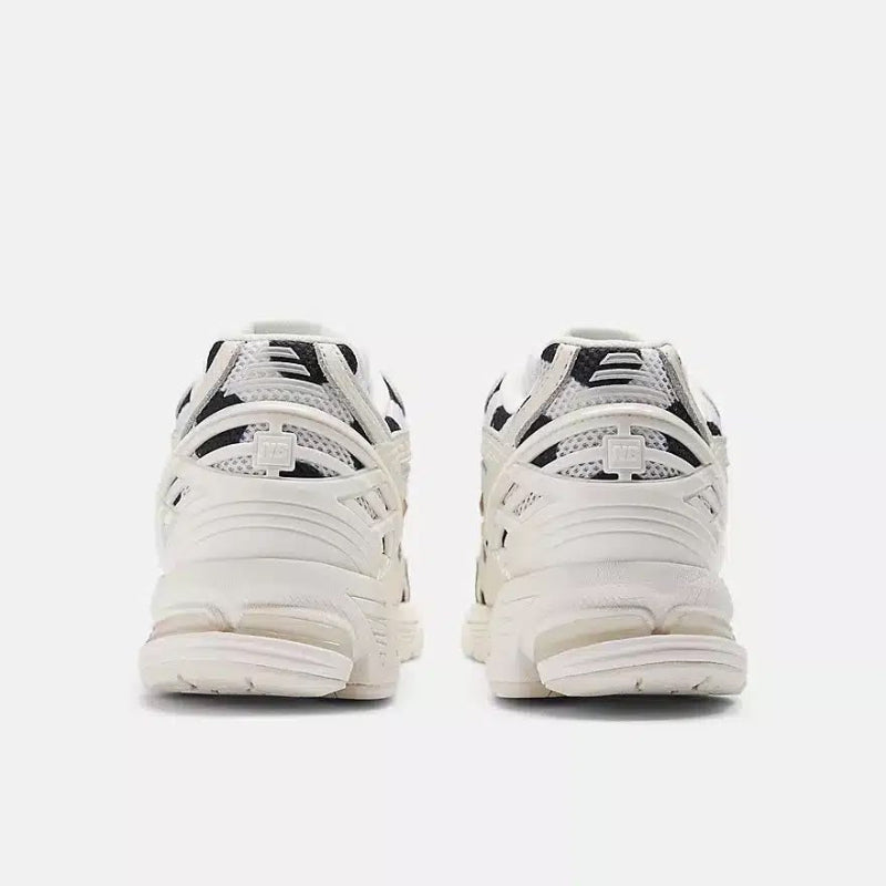NB 1906R “Polka Dot”
