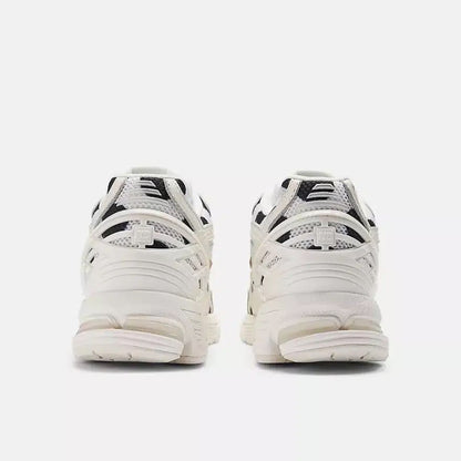 NB 1906R “Polka Dot”